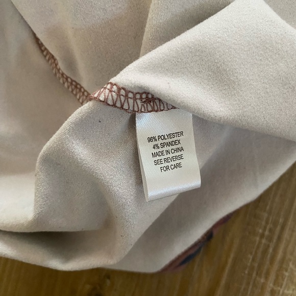 ❤️🔥Socialite Dusty Mauve Vegan Soft Leather Red Floral Butterfly Sleeve Dress - Picture 6 of 8